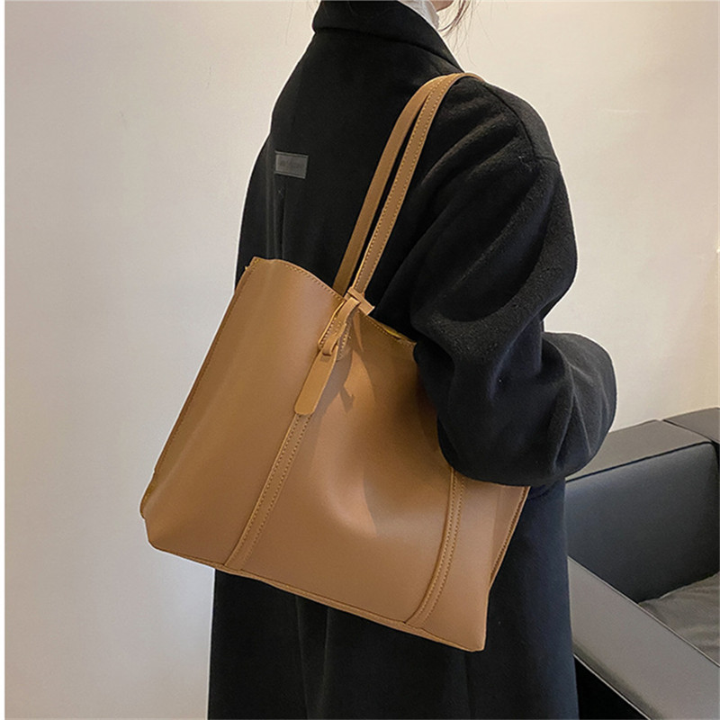 Classic Black Faux Leather Tot - огляд і ціна Leather Work Handbags